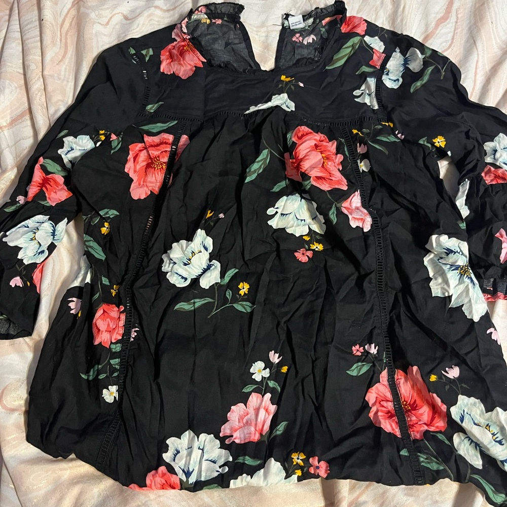 Black shirt